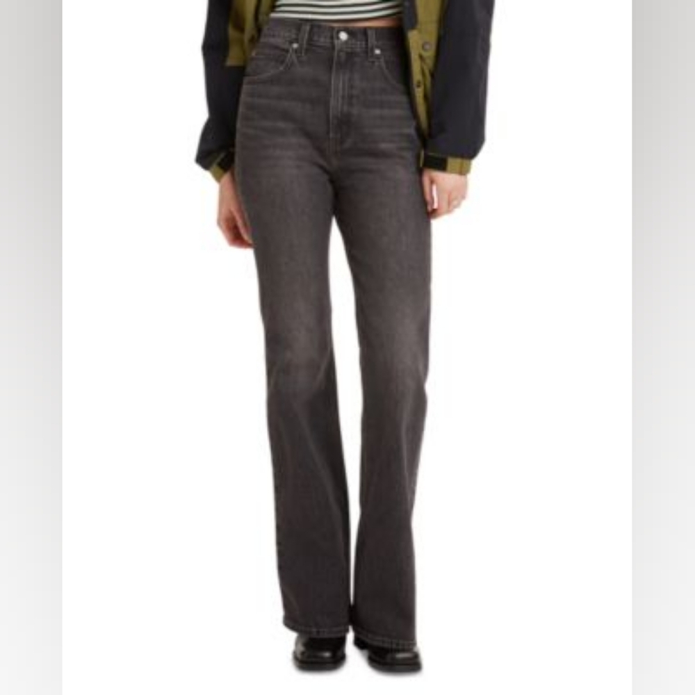 Levi's(r) Premium 70s High Flare (Just a Hint) Women's Jeans